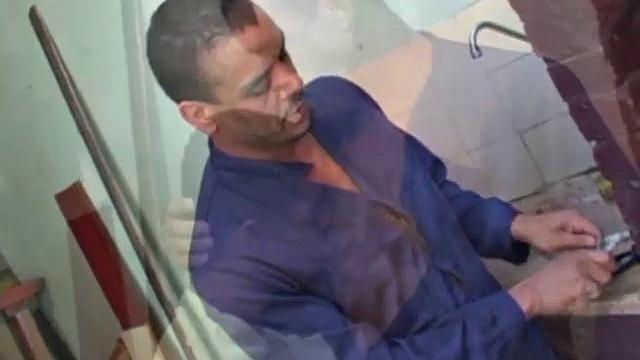 Гомес Агилар пробует член Пальвы на вкус, тот только посмеивается