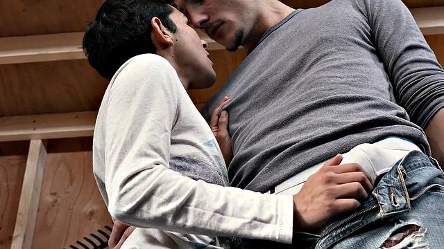 Tiny bottom barebacked in small hole by tall stud