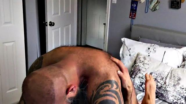 Hairy pussyboy gets banged in pussy by massive bear