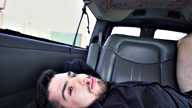 Amateur pulled stud fingered by gay in outdoor bus