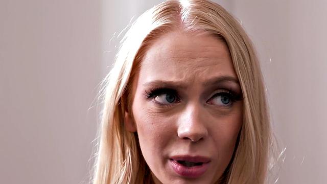 волосатая милфа скачет на bbc и зовёт подругу в тройку