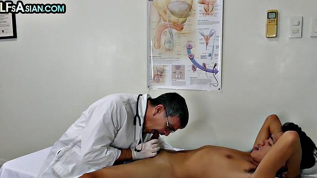 Perv doctor sucks skinny twink be4 fucking his ass