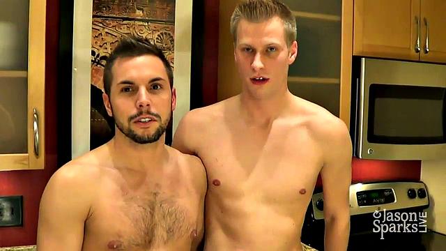 Зак Тейлор жадно вылизывает волосатую жопу Люка и жестко трахается без гондона