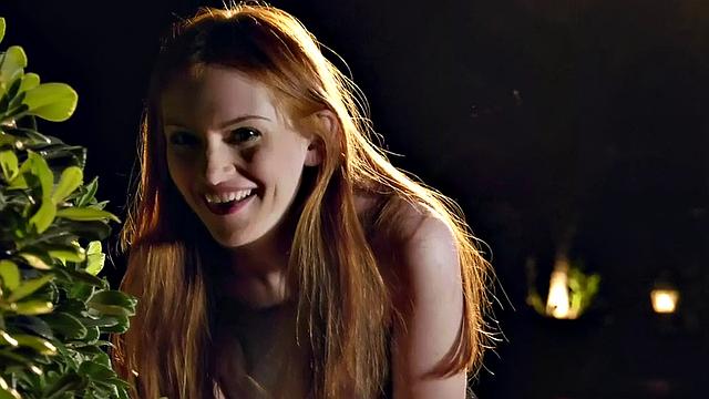 Office bae seduces secretary before eating her pussy