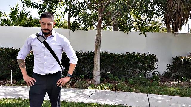 Pulled straight amateur cums in mouth in outdoor van