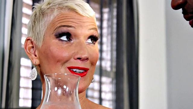 Today on the BBC: cum cocktails!