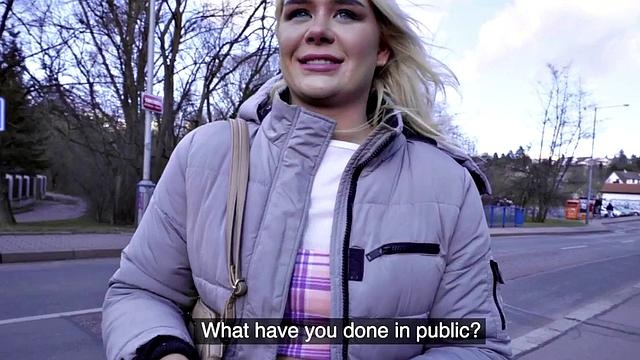 Lucky stranger spreads blonde's bald pussy for cash in public