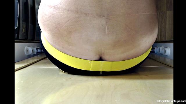 Afternoon Gloryhole Suck and Fun