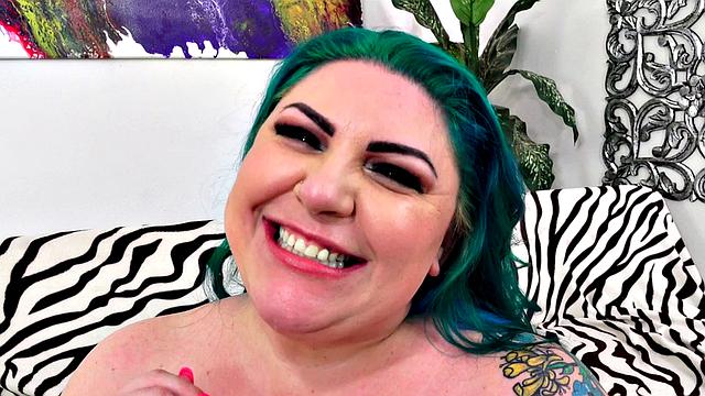 Potbellied Bella Bendz Loves Meat