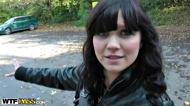 Young pretty girl tries porn