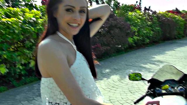 Kandi's hot outdoor fuck adventure with a messy facial finish