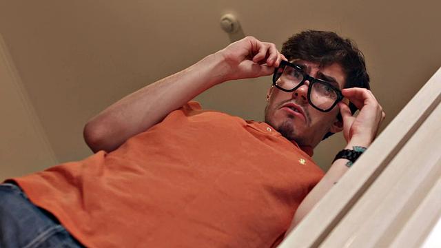 Young Courtesans - Melissa - Courtesan cleans room and cock