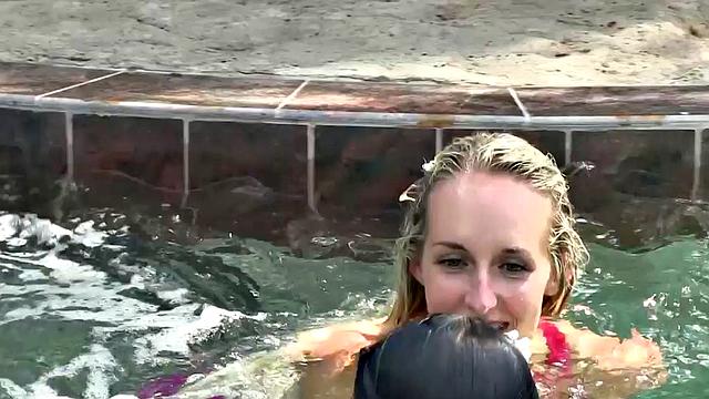 GenLez - Jenny Simons & Lucy Li Poolside