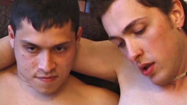 Luno трахается в задницу