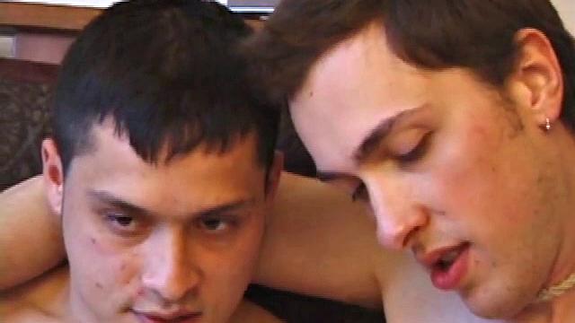 Luno трахается в задницу