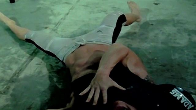Бью Синклер и Дайр Каллахан отрываются по полной с жёстким гей-оральным экшеном