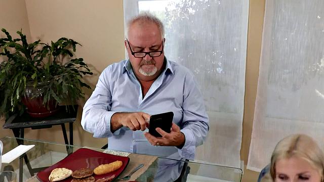 Shorty guy banging busty MILF outdoors at the pool