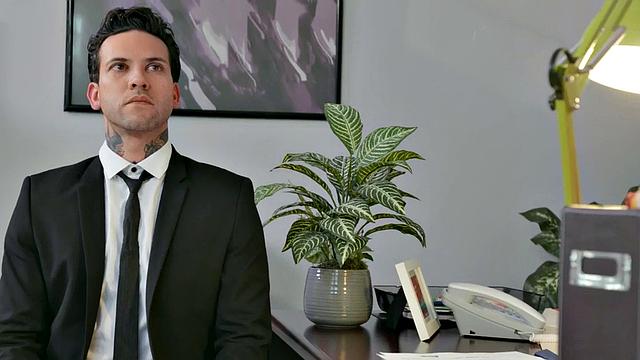 Big-ass pantyhose tattoo MILF enjoys anal on office desk