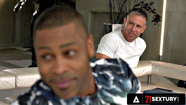 21 SEXTURY - Sarah Cute's Tease Leads to DP