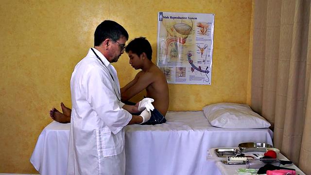 Asian patient seduced by perverted Asian doctor