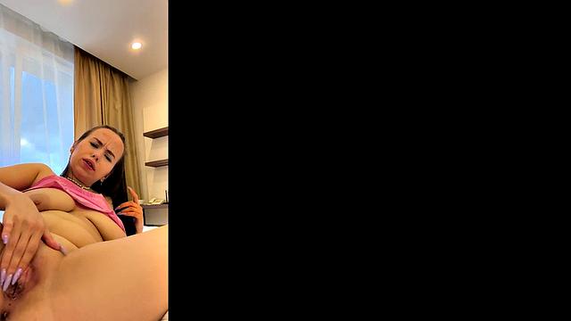 Teen masturbates in POV on her phone