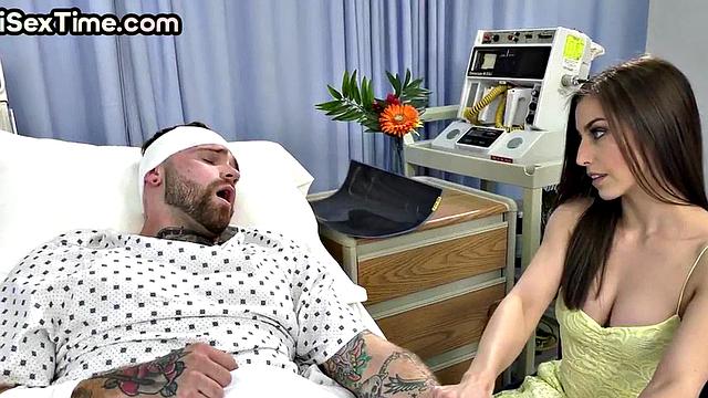 татуированная би девчонка в жёстком тройничке и фейсит