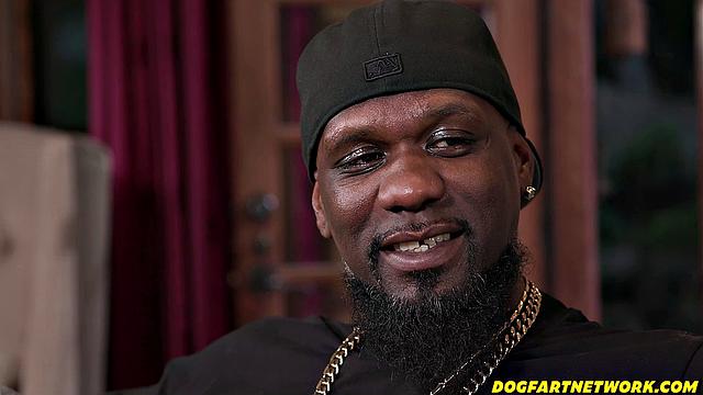 Huge Cocked Delivery Man Makes Busy Babe Purr - DogfartNetwork.