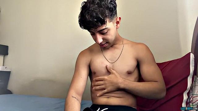 Delicious Cum Fun with Henry - Henry Lynes