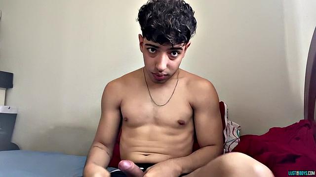Delicious Cum Fun with Henry - Henry Lynes