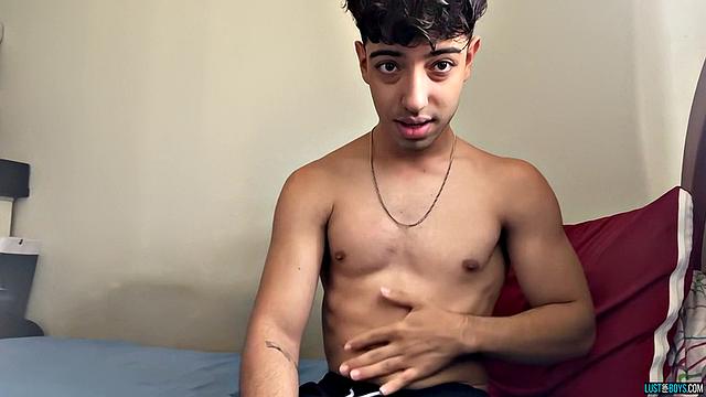 Delicious Cum Fun with Henry - Henry Lynes