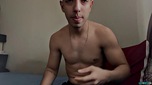 Delicious Cum Fun with Henry - Henry Lynes