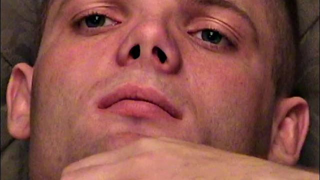 auntie bob с жадностью сосёт член jacoba и глотает сперму на камеру