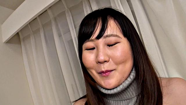 Пышка Сёко Мориваки решает, что анал вкуснее суши