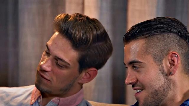 Skinny redhead babe fucked in homemade FFMM orgy