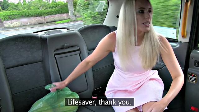 Beautiful blonde gives reward for helpful cab driver