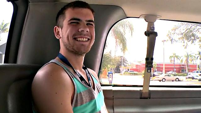 Str8 amateur jock cums on gay in public van outdoor