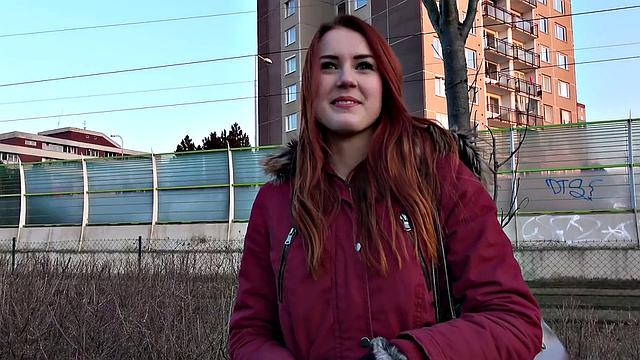 Рыжая разносит в подвале за деньги, жесткий POV трах