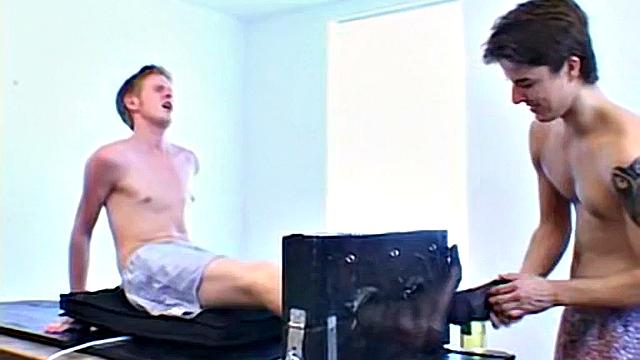Ticklish Times 2 - продолжение щекотки