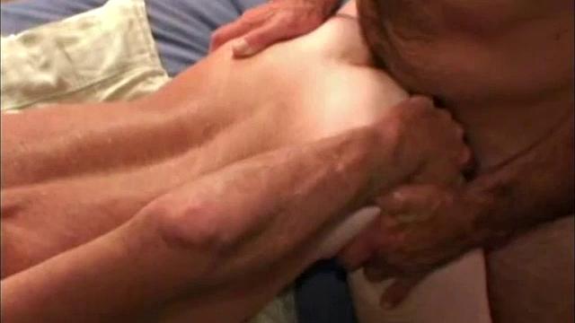 джек дрочит вито и доводит до оргазма