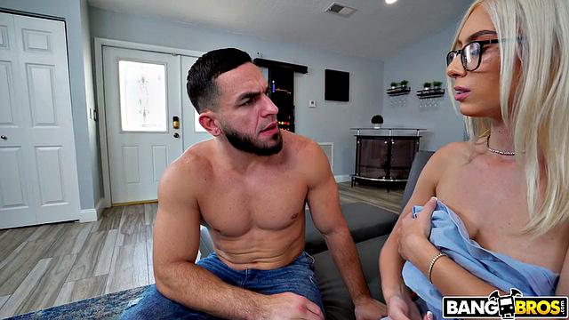 Kay Lovely приходит к Питеру Грину за помощью, но вместо урока получает страстный секс с глубоким минетом и кончей на лицо.