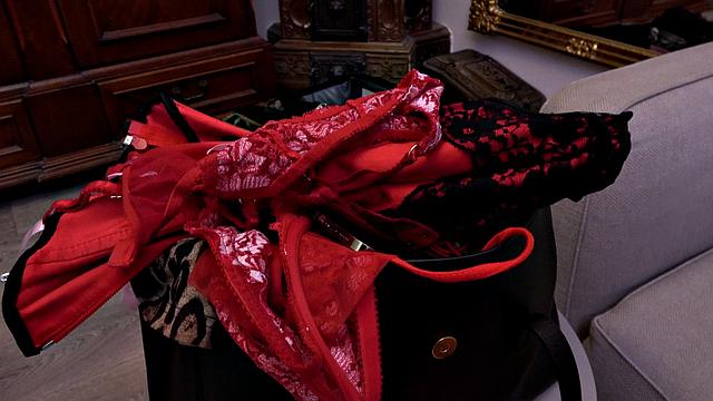 Jessy Bunny: Covering Chelsea