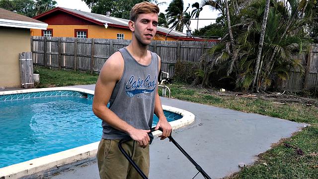 Giving it To My Man Chapter 1: Yard Work