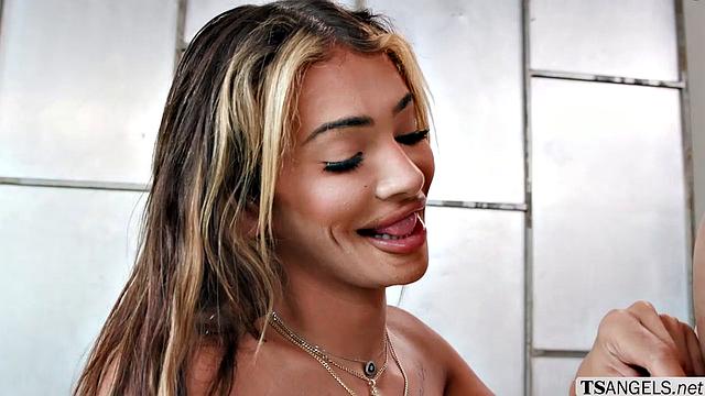 Throated by super hot latina Trans babe