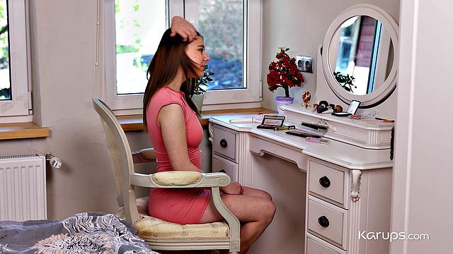 Ruby Dildos Shaved Teen Pussy