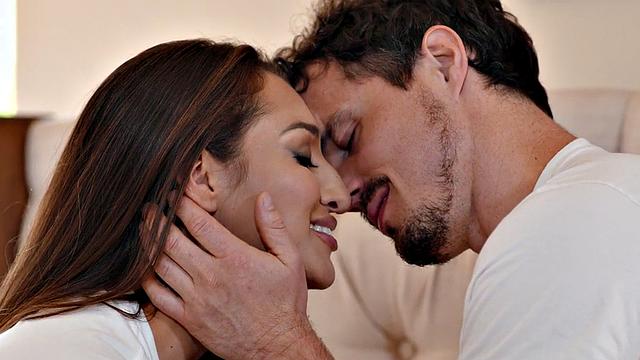 Natural titted hottie in passionate affair