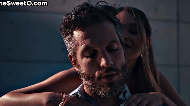 Big ass lingerie babe cockriding her man