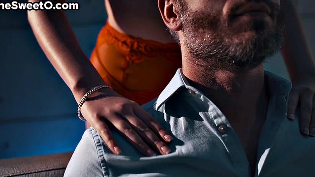 Big ass lingerie babe cockriding her man