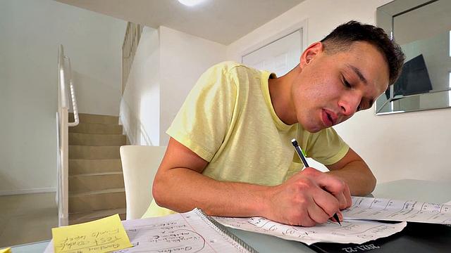 Inked cockhungry stepmom pussypounded