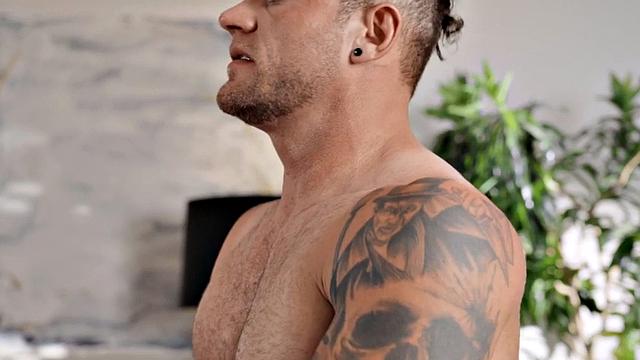 Passionate hunk gets cocksucked by jock