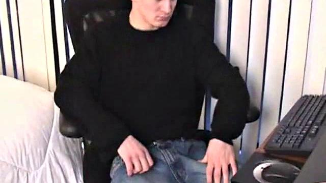 Amateur Darrell Jerking Off Again